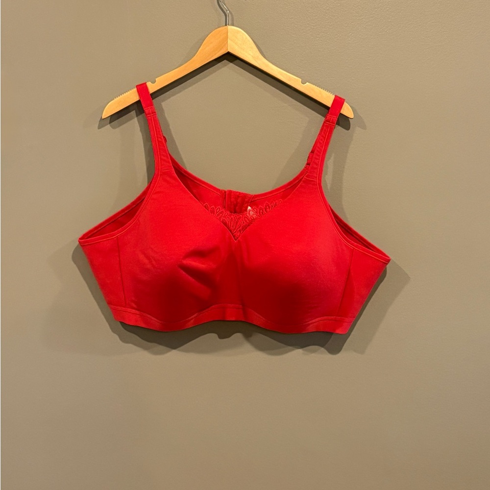 *GENTLY WORN* Cacique Plus Size 52C Lightly Lined No-wire Bra with Lace Feature